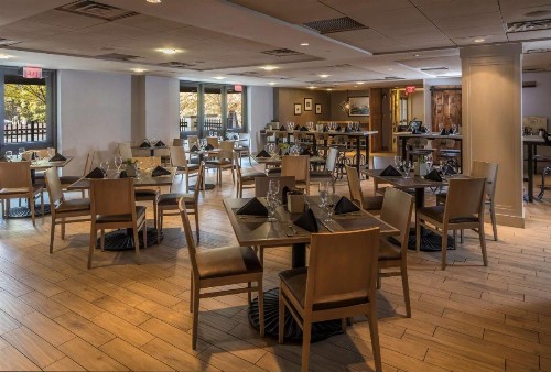 DoubleTree by Hilton Hotel & Suites Pittsburgh Downtown - image 19