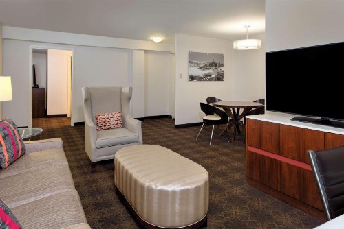 DoubleTree by Hilton Hotel & Suites Pittsburgh Downtown - image 33