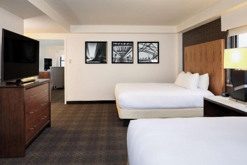 DoubleTree by Hilton Hotel & Suites Pittsburgh Downtown - image 34
