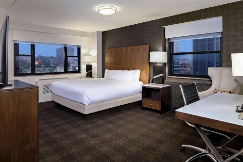 DoubleTree by Hilton Hotel & Suites Pittsburgh Downtown - image 37
