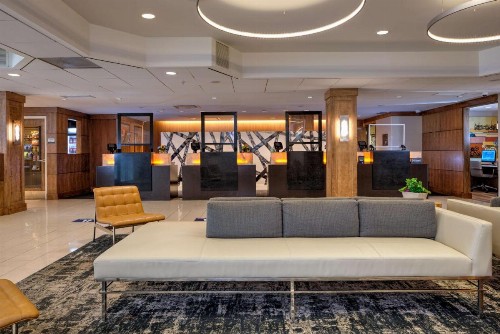DoubleTree by Hilton Hotel & Suites Pittsburgh Downtown - image 7