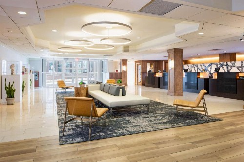 DoubleTree by Hilton Hotel & Suites Pittsburgh Downtown - image 9