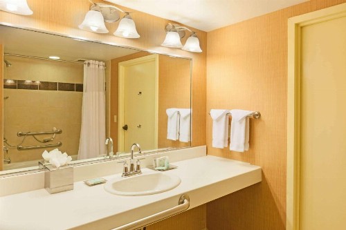 Wyndham Grand Pittsburgh - image 11