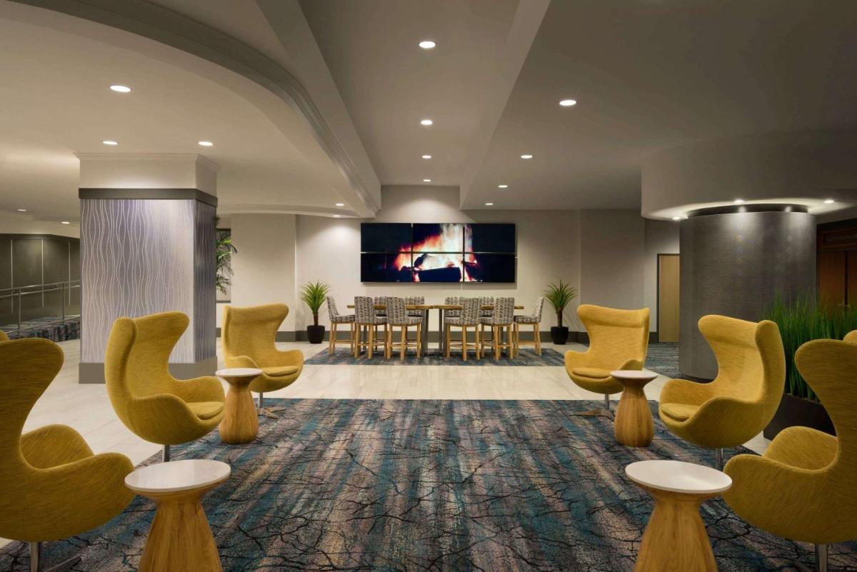 Wyndham Grand Pittsburgh - image 2