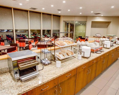 Comfort Inn Conference Center Pittsburgh - image 23