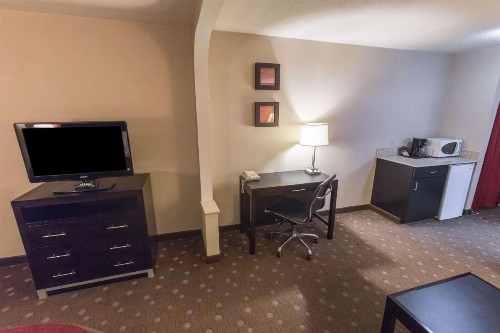Comfort Inn Pittsburgh - image 14