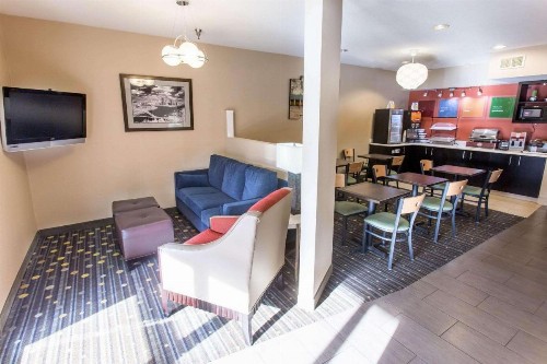 Comfort Inn Pittsburgh - image 24