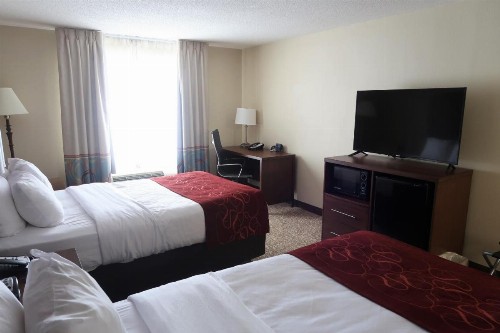 Comfort Suites Coraopolis - image 28
