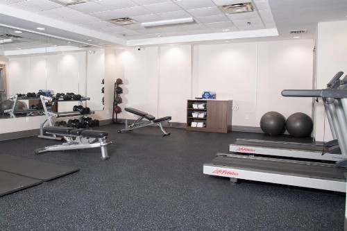 Holiday Inn Express Hotel & Suites Pittsburgh-South Side an IHG Hotel - image 12