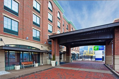 Holiday Inn Express Hotel & Suites Pittsburgh-South Side an IHG Hotel - image 19