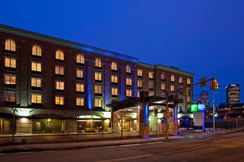 Holiday Inn Express Hotel & Suites Pittsburgh-South Side an IHG Hotel - image 4