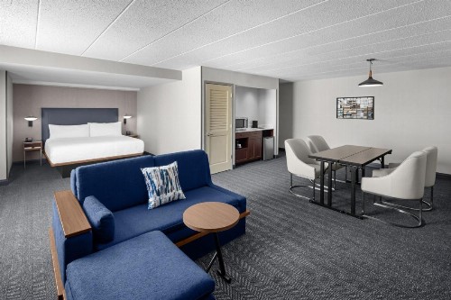 Wyndham Pittsburgh University Center - image 42