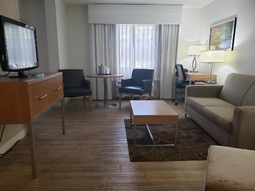Holiday Inn Express Hotel Pittsburgh-North/Harmarville an IHG Hotel - image 13