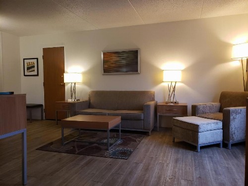 Holiday Inn Express Hotel Pittsburgh-North/Harmarville an IHG Hotel - image 18