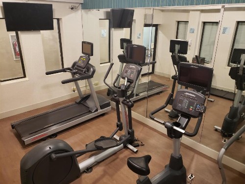Holiday Inn Express Hotel Pittsburgh-North/Harmarville an IHG Hotel - image 32