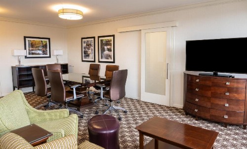 Pittsburgh Marriott City Center - image 28