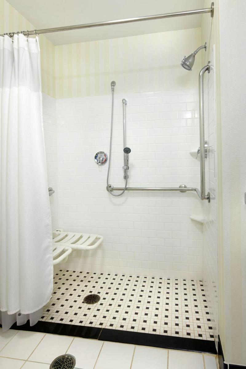 Fairfield Inn & Suites Pittsburgh Neville Island - image 6