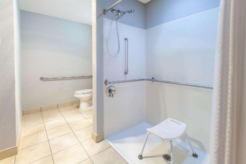 Microtel Inn & Suites by Wyndham Pittsburgh Airport - image 15