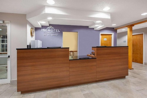 Microtel Inn & Suites by Wyndham Pittsburgh Airport - image 23