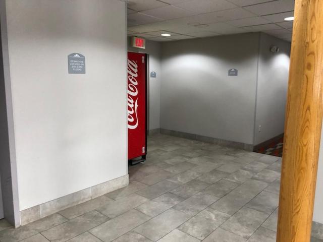 Microtel Inn & Suites by Wyndham Pittsburgh Airport - image 5