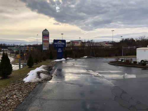 Microtel Inn & Suites by Wyndham Pittsburgh Airport - image 7