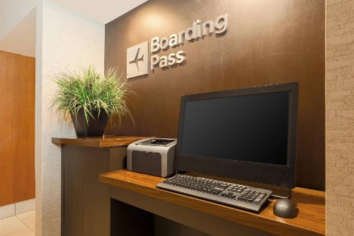 Courtyard by Marriott Pittsburgh Downtown - image 16