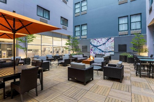 Courtyard by Marriott Pittsburgh Downtown - image 2