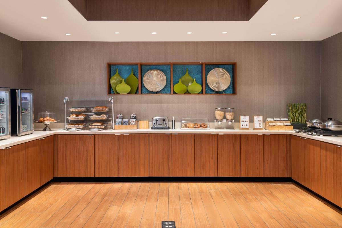 SpringHill Suites West Mifflin - image 5