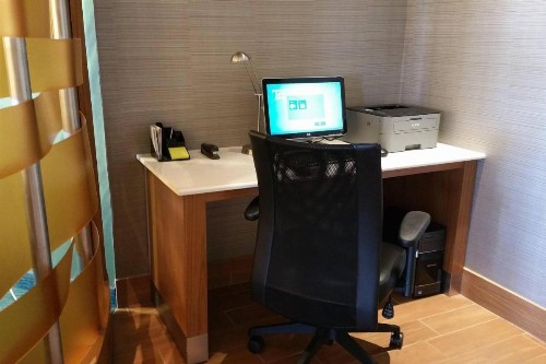 SpringHill Suites West Mifflin - image 8