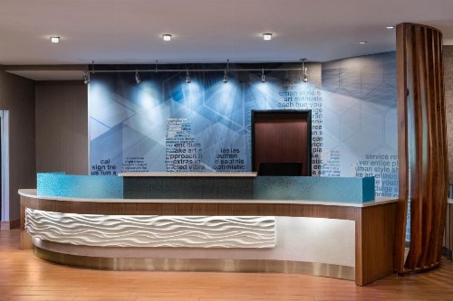 SpringHill Suites West Mifflin - image 9