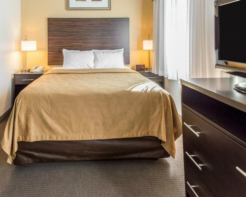 MainStay Suites Pittsburgh Airport - image 12
