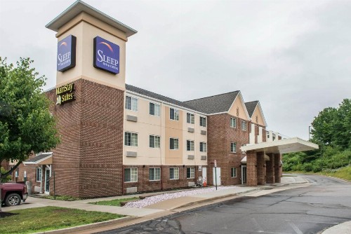 MainStay Suites Pittsburgh Airport - image 16