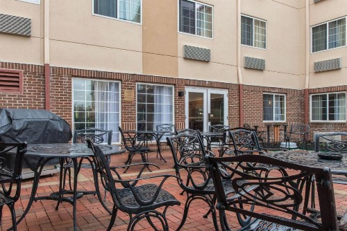 MainStay Suites Pittsburgh Airport - image 6