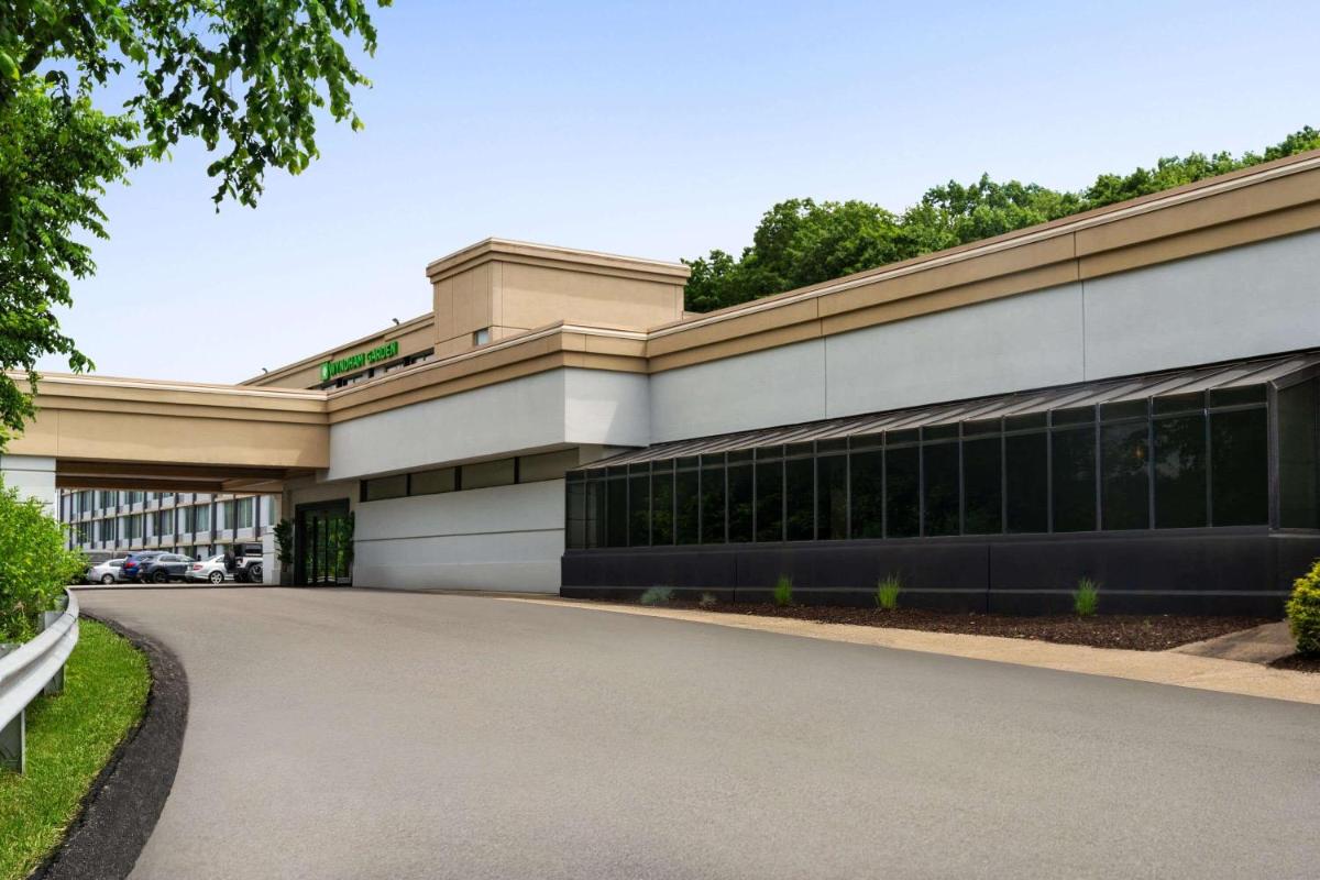 Wyndham Garden Pittsburgh Airport - main image