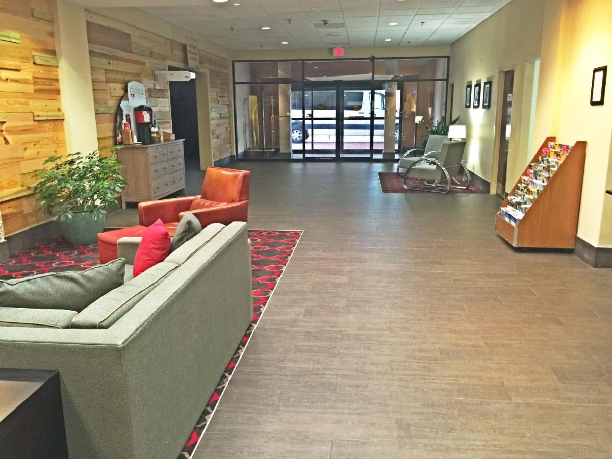 Wyndham Garden Pittsburgh Airport - image 2
