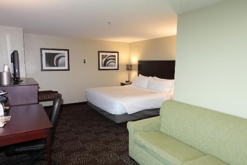 Holiday Inn Express Pittsburgh West - Greentree an IHG Hotel - image 17