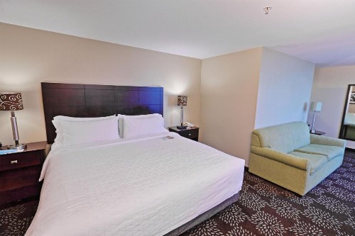 Holiday Inn Express Pittsburgh West - Greentree an IHG Hotel - image 2