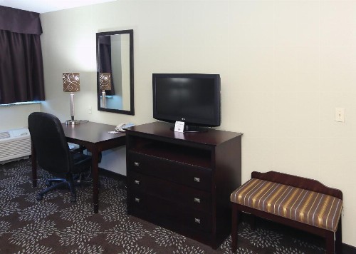 Holiday Inn Express Pittsburgh West - Greentree an IHG Hotel - image 9