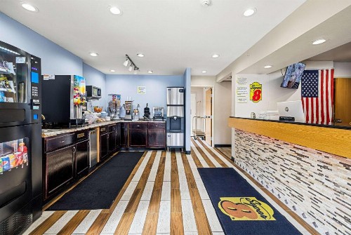 Super 8 by Wyndham Pittsburgh/Monroeville - image 14