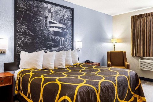 Super 8 by Wyndham Pittsburgh/Monroeville - image 35