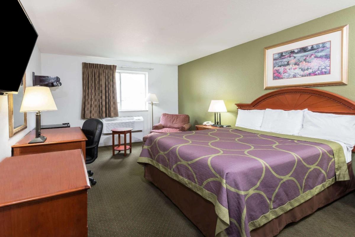 Super 8 by Wyndham Pittsburgh/Monroeville - image 6