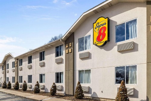 Super 8 by Wyndham Pittsburgh/Monroeville - image 7