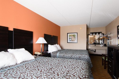 Days Inn by Wyndham Pittsburgh-Harmarville - image 10
