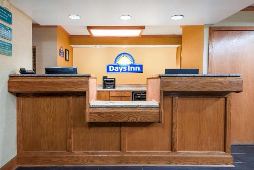Days Inn by Wyndham Pittsburgh-Harmarville - image 4