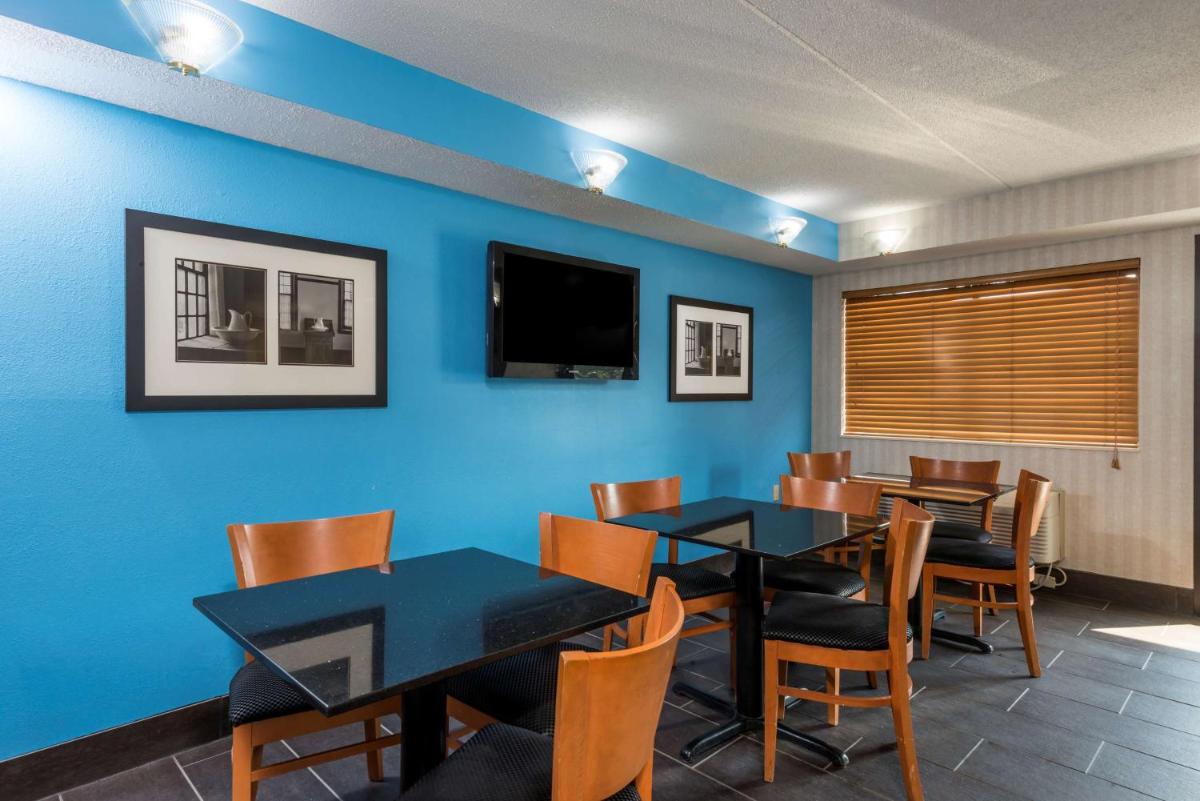 Days Inn by Wyndham Pittsburgh-Harmarville - image 6