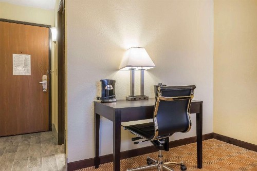 Quality Inn & Suites Harmarville - image 11