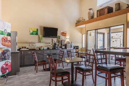 Quality Inn & Suites Harmarville - image 20