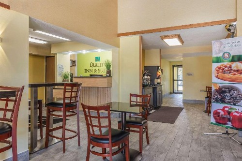 Quality Inn & Suites Harmarville - image 28