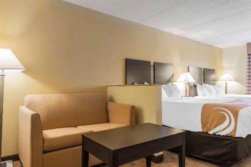 Quality Inn & Suites Harmarville - image 6