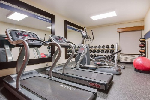 Hampton Inn Pittsburgh/West Mifflin - image 17